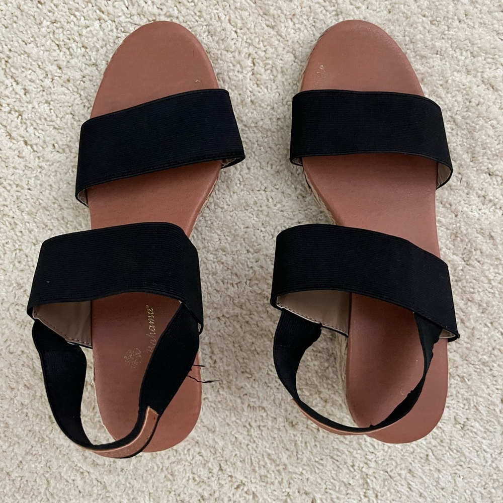 Tommy Bahama Black and Brown Sandals